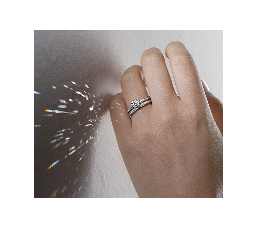 ラザールダイヤモンド　指輪セットどちらも私的刻印ありです